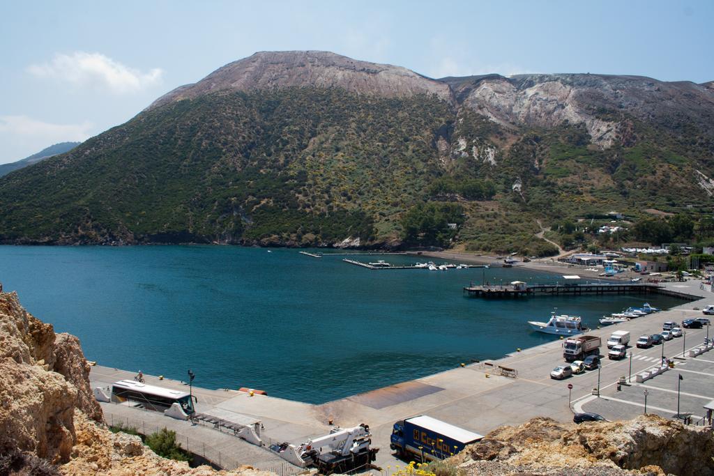Villa Crimi Vulcano  Exterior photo